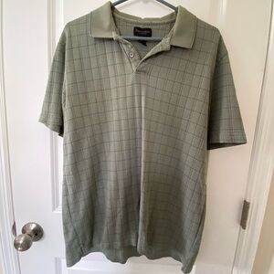 Men’s polo size L